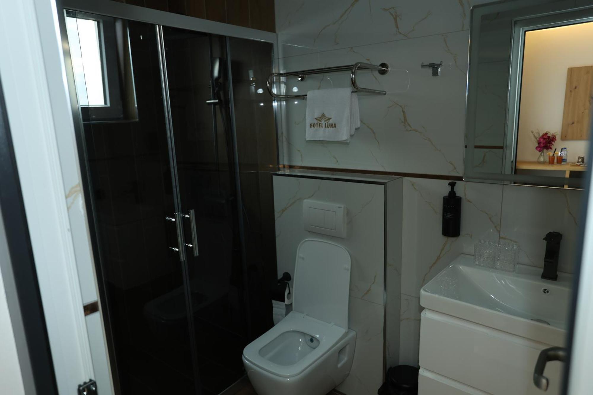 Hotel Luna Prizren Zewnętrze zdjęcie